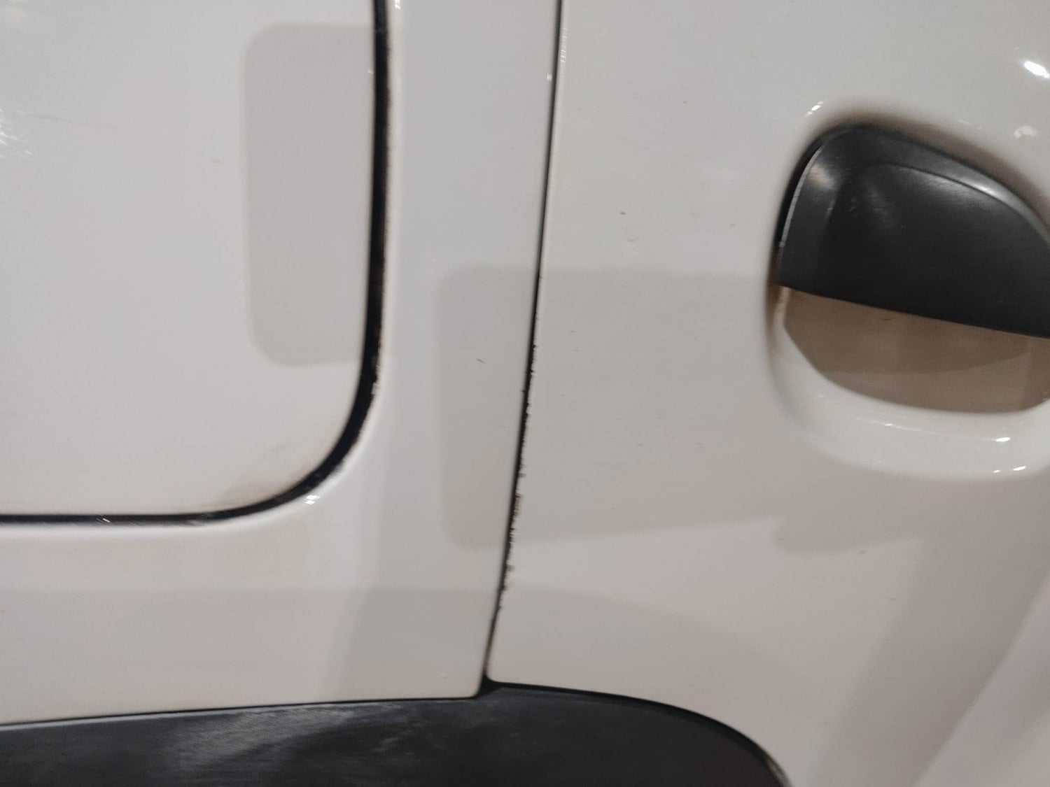 Used 2017 Renault Kwid RXL Petrol Manual dents MINOR SCRATCH