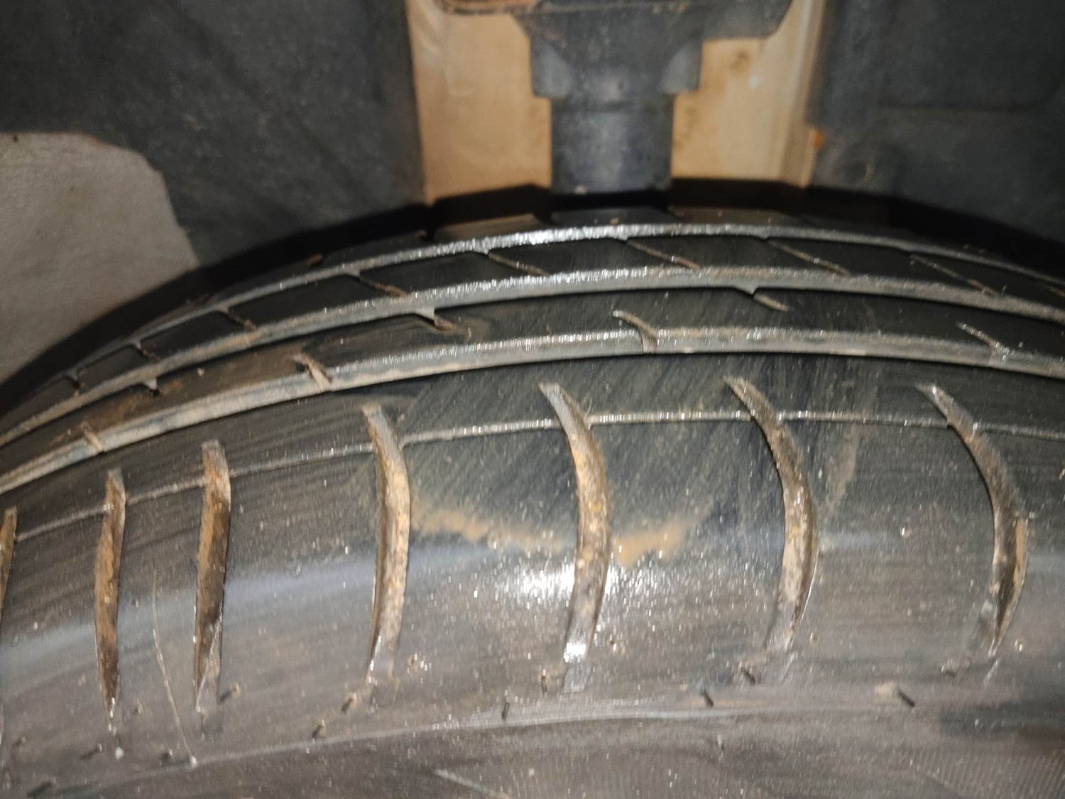 Used 2017 Renault Kwid RXL Petrol Manual tyres RIGHT FRONT TYRE TREAD VIEW