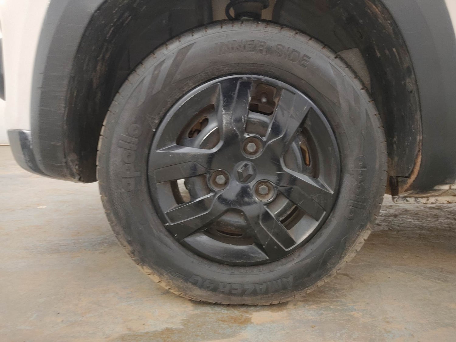 Used 2017 Renault Kwid RXL Petrol Manual tyres LEFT FRONT TYRE RIM VIEW
