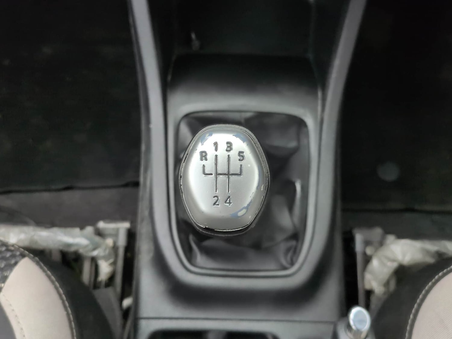 Used 2020 Renault Triber RXZ Petrol Manual interior GEAR  KNOB VIEW