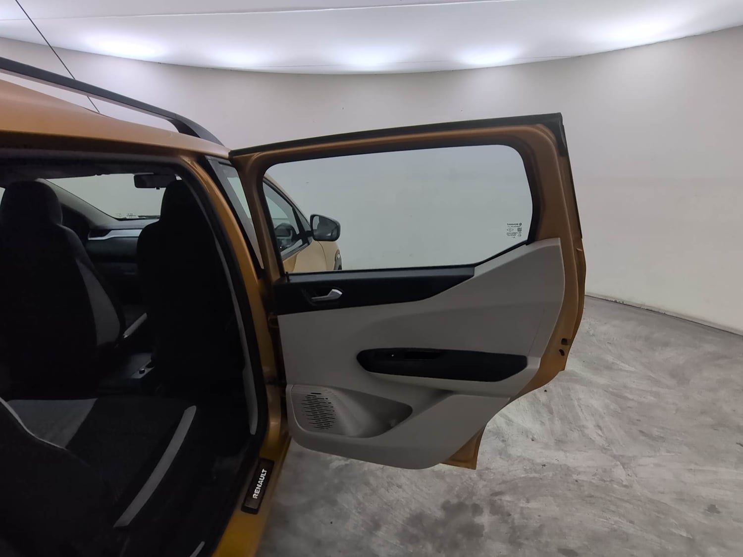 Used 2020 Renault Triber RXZ Petrol Manual interior RIGHT REAR DOOR OPEN VIEW