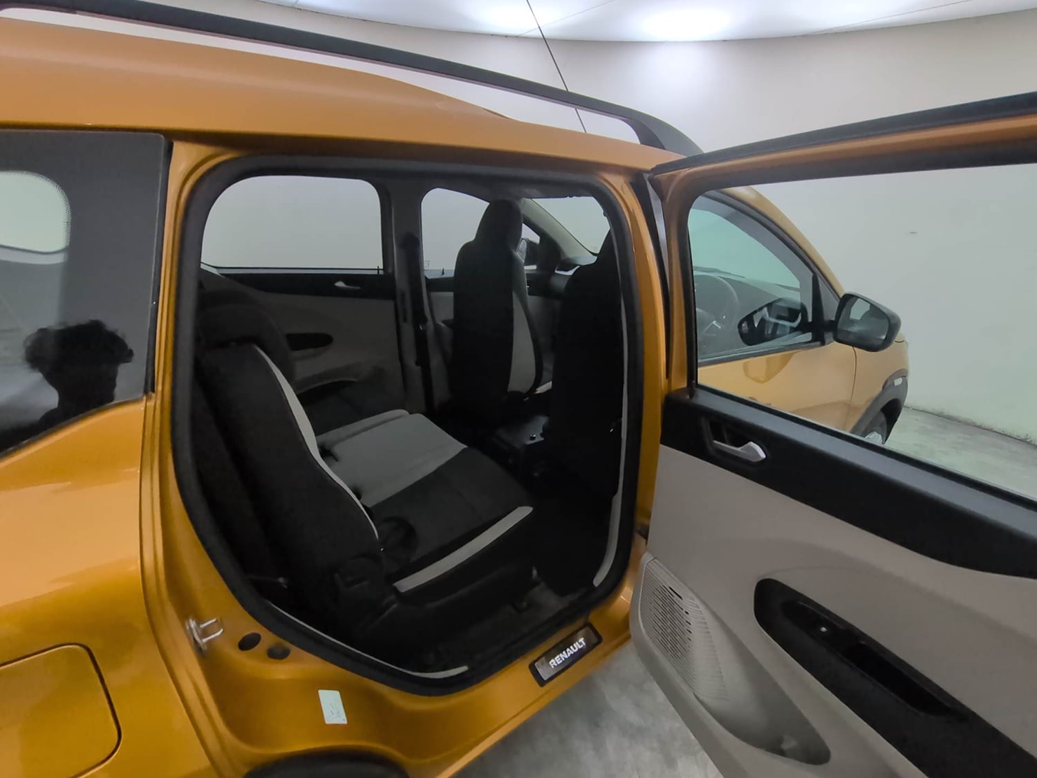 Used 2020 Renault Triber RXZ Petrol Manual interior RIGHT SIDE REAR DOOR CABIN VIEW