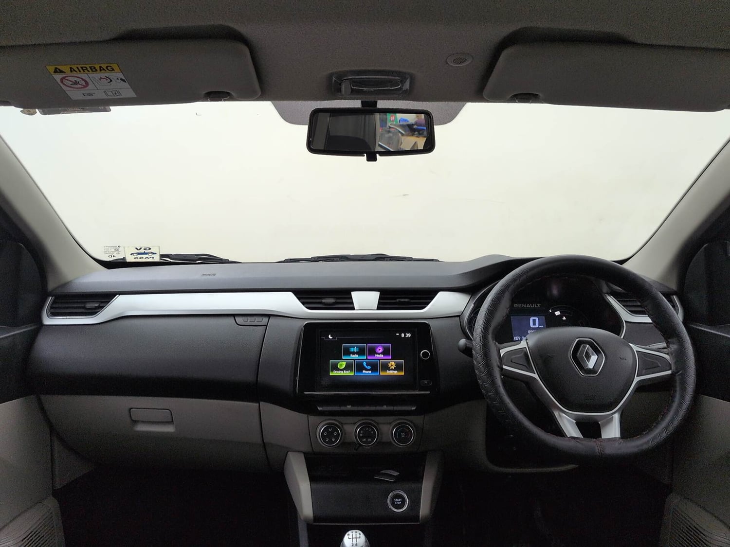 Used 2020 Renault Triber RXZ Petrol Manual interior DASHBOARD VIEW