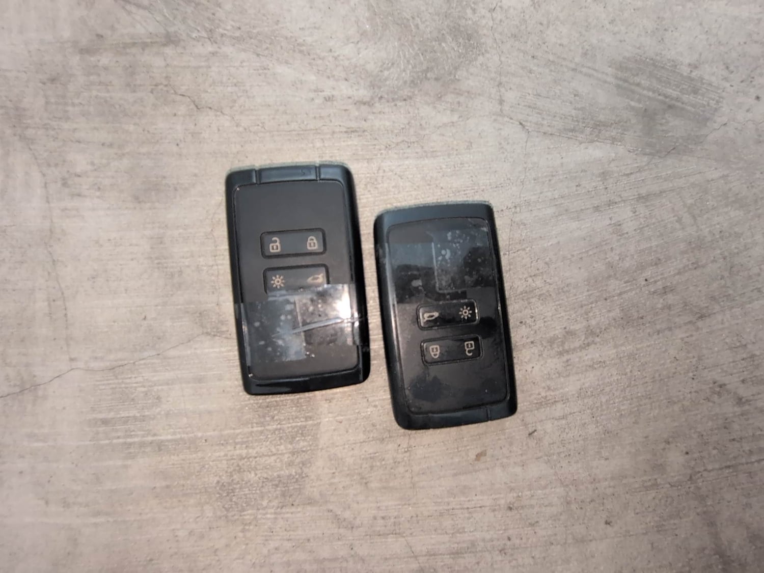 Used 2020 Renault Triber RXZ Petrol Manual extra CAR KEY VIEW