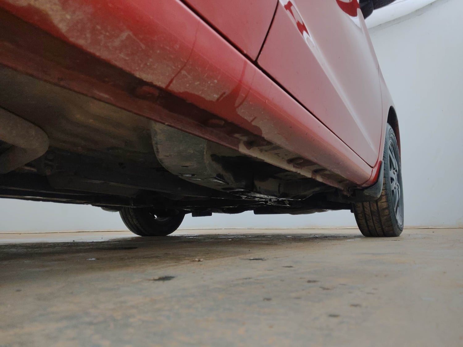 Used 2015 Honda Brio VX MT Petrol Manual extra REAR RIGHT UNDERBODY VIEW
