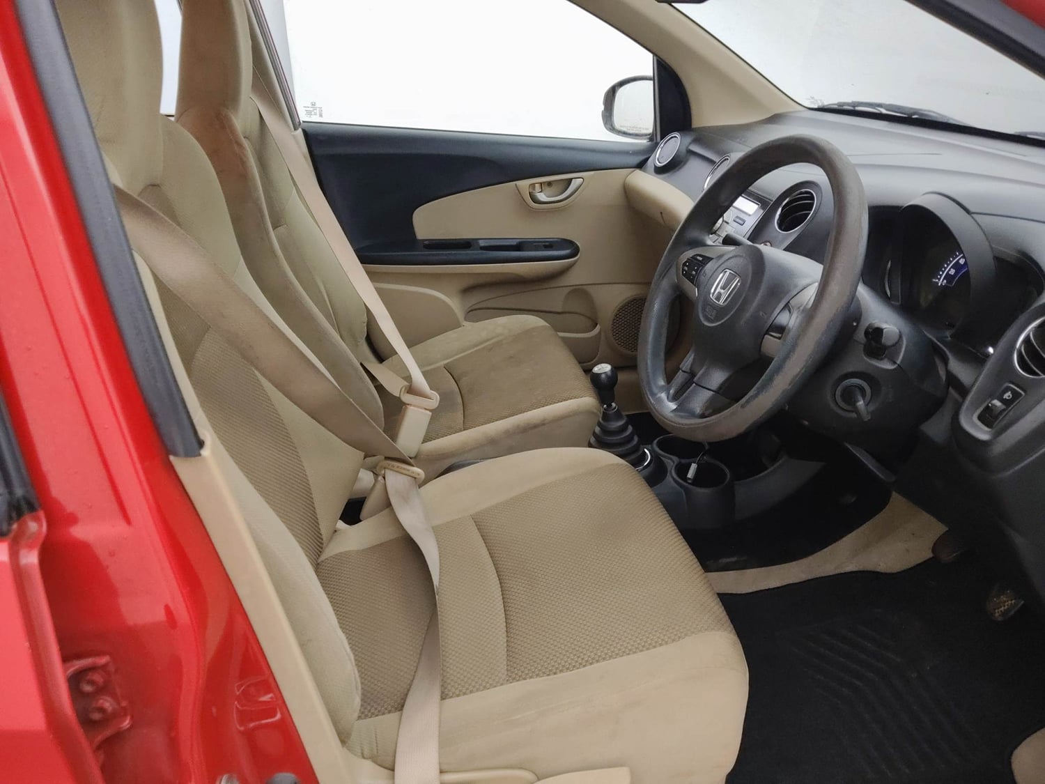 Used 2015 Honda Brio VX MT Petrol Manual interior RIGHT SIDE FRONT DOOR CABIN VIEW