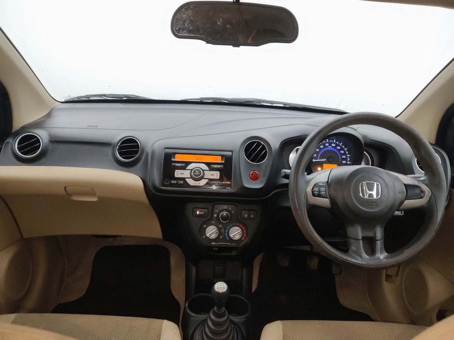 Used 2015 Honda Brio VX MT Petrol Manual interior DASHBOARD VIEW
