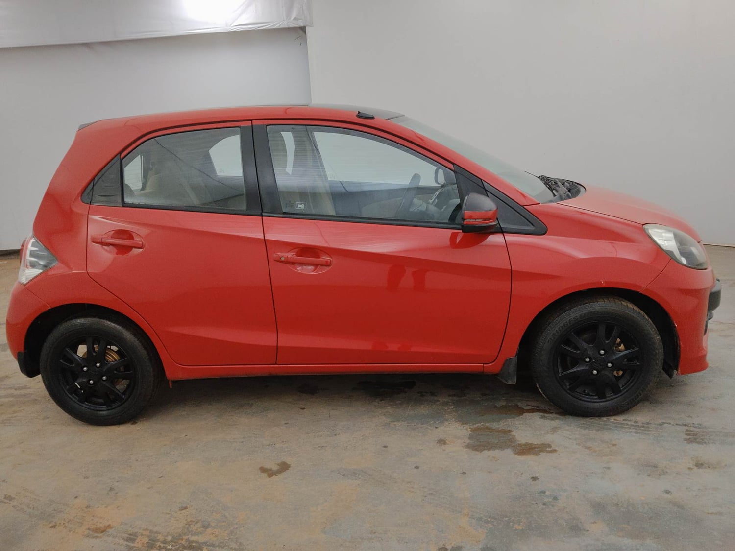 Used 2015 Honda Brio VX MT Petrol Manual exterior RIGHT SIDE VIEW
