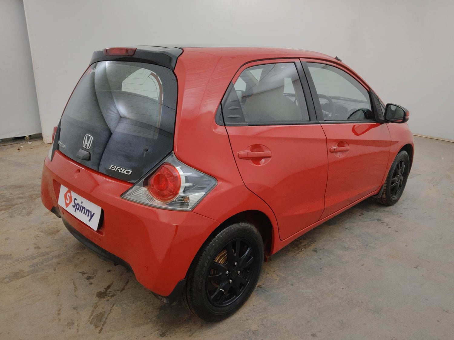 Used 2015 Honda Brio VX MT Petrol Manual exterior RIGHT REAR CORNER VIEW