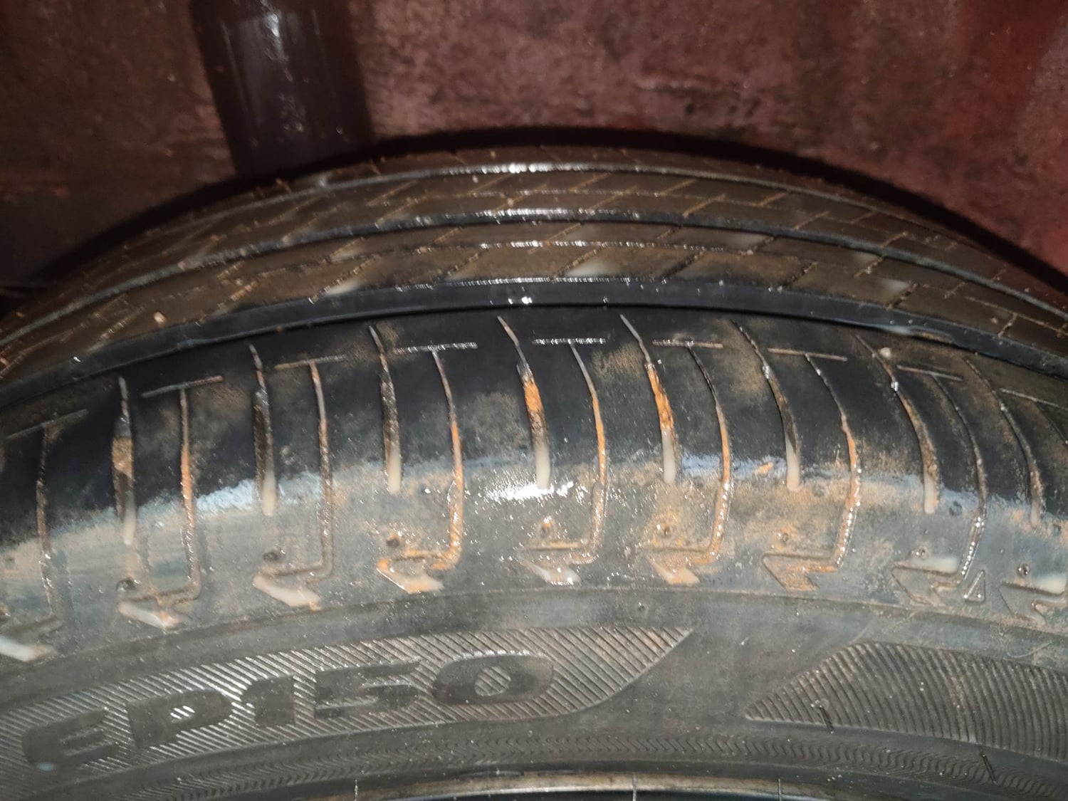 Used 2015 Honda Brio VX MT Petrol Manual tyres RIGHT REAR TYRE TREAD VIEW