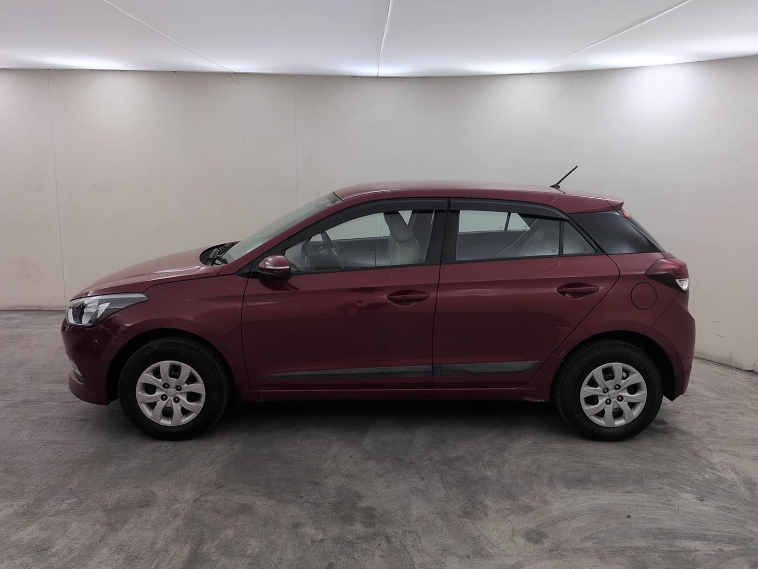 Used 2016 Hyundai Elite i20 Sportz 1.2 Petrol Manual exterior LEFT SIDE VIEW
