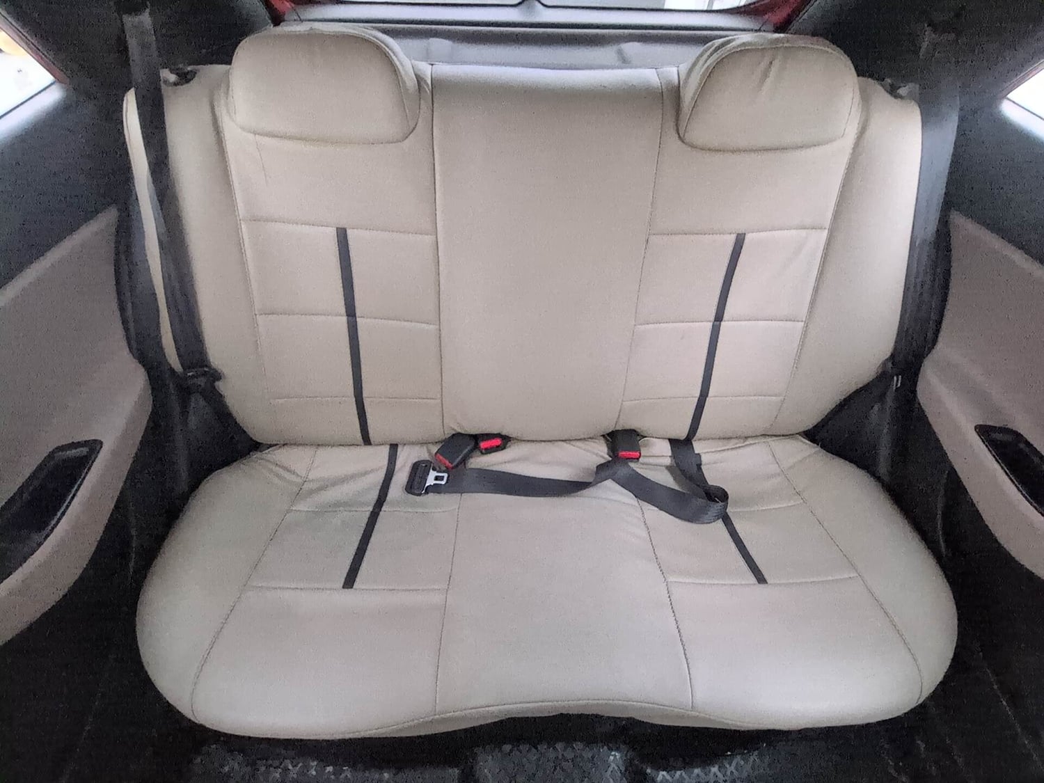 Used 2016 Hyundai Elite i20 Sportz 1.2 Petrol Manual interior REAR SEAT CONDITION VIEW