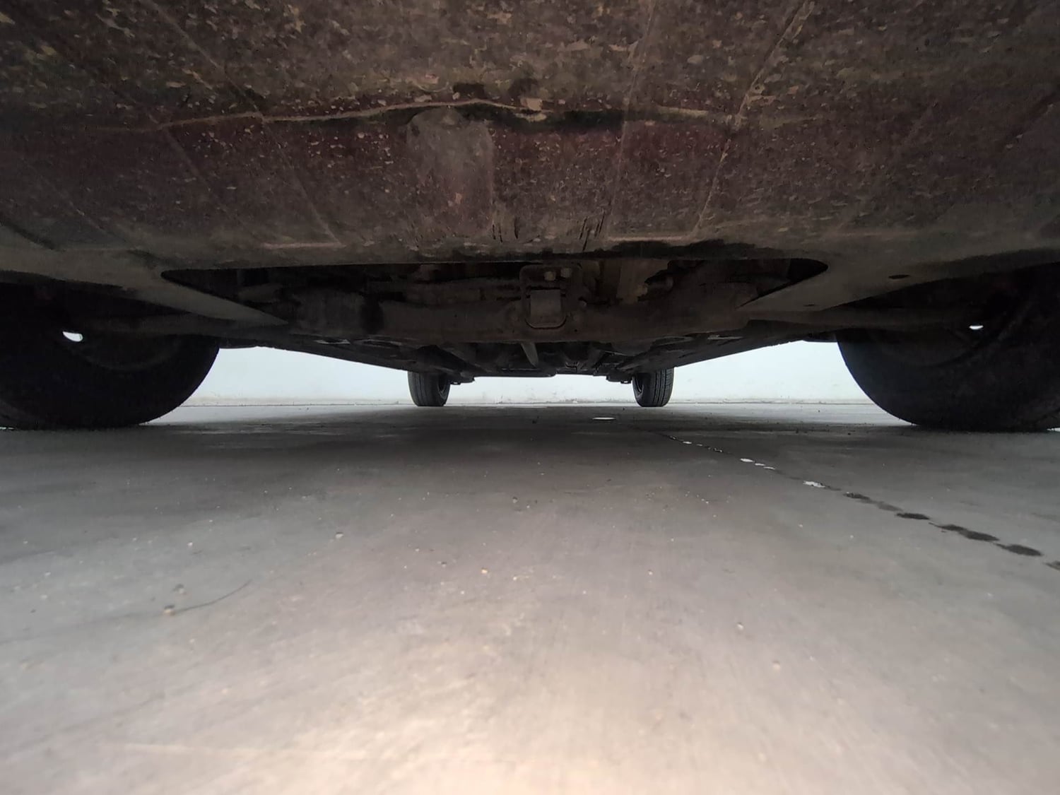 Used 2016 Hyundai Elite i20 Sportz 1.2 Petrol Manual extra FRONT LEFT UNDERBODY VIEW
