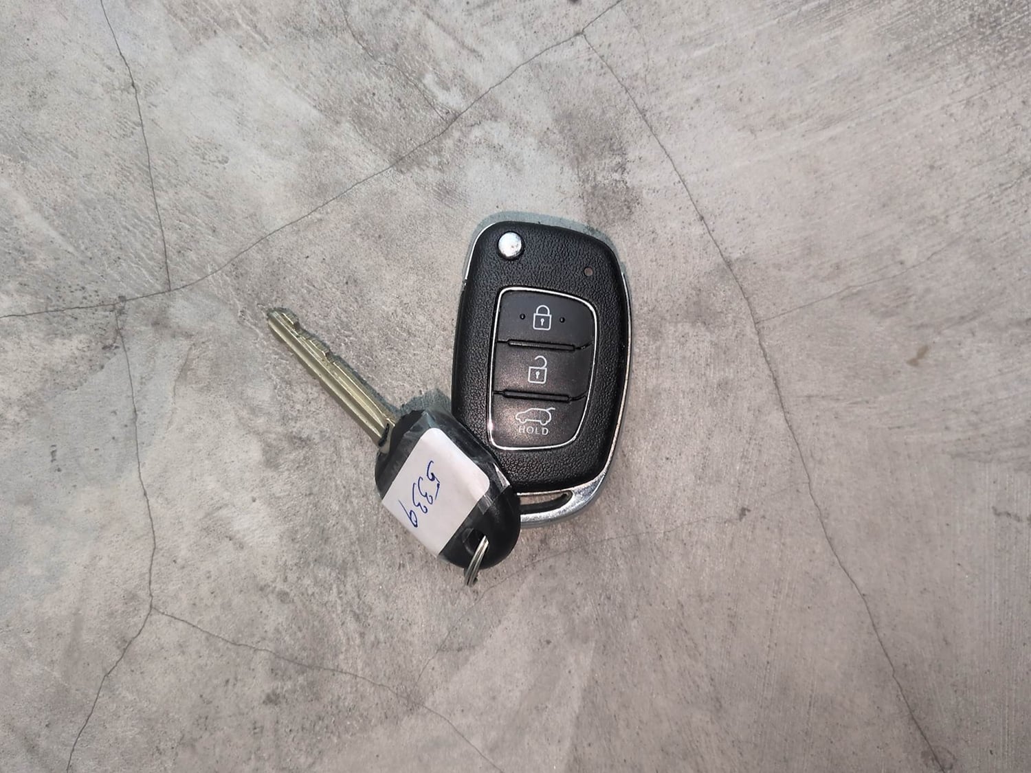 Used 2016 Hyundai Elite i20 Sportz 1.2 Petrol Manual extra CAR KEY VIEW