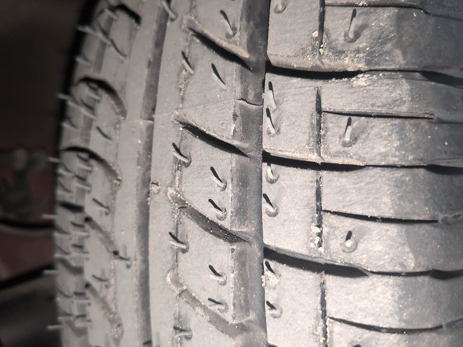 Used 2016 Hyundai Elite i20 Sportz 1.2 Petrol Manual tyres LEFT FRONT TYRE TREAD VIEW