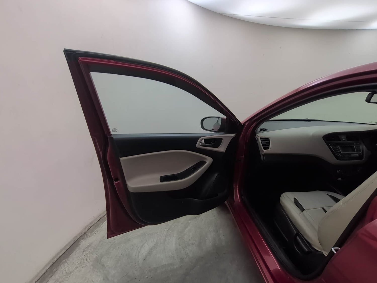 Used 2016 Hyundai Elite i20 Sportz 1.2 Petrol Manual interior LEFT FRONT DOOR OPEN VIEW