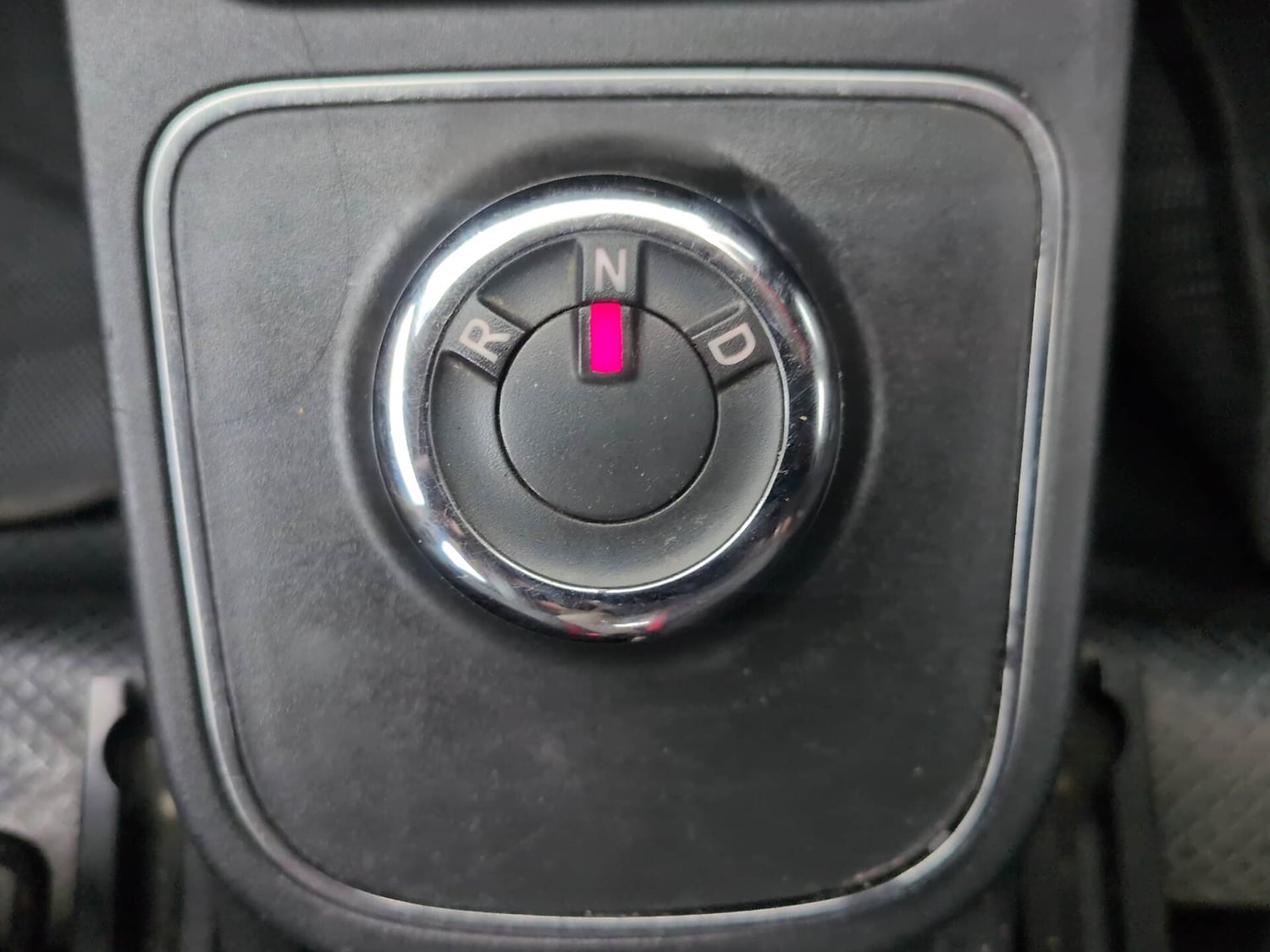 Used 2024 Renault Kwid RXT 1.0 AMT Petrol Automatic interior GEAR  KNOB VIEW