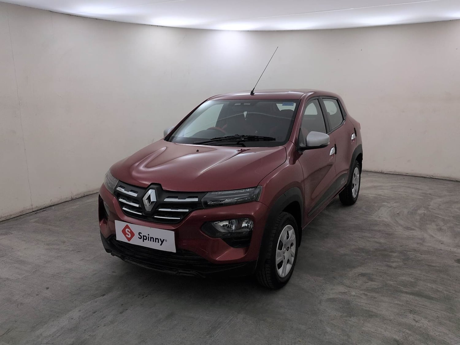 Used 2024 Renault Kwid RXT 1.0 AMT Petrol Automatic exterior LEFT FRONT CORNER VIEW