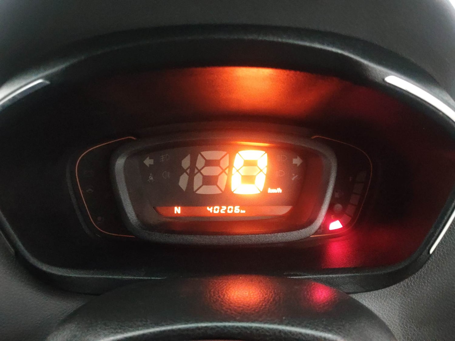 Used 2020 Renault Kwid 1.0 RXT AMT Opt Petrol Automatic interior CLUSTERMETER VIEW