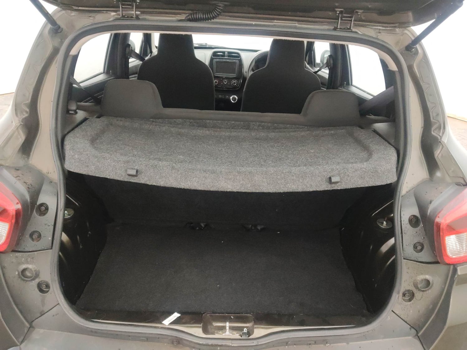 Used 2020 Renault Kwid 1.0 RXT AMT Opt Petrol Automatic interior DICKY INSIDE VIEW