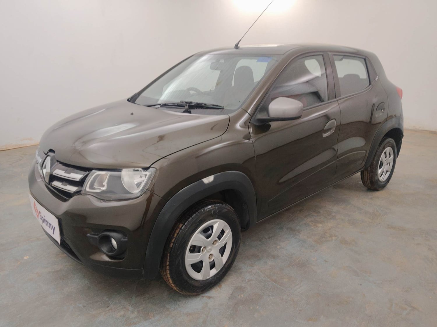 Used 2020 Renault Kwid 1.0 RXT AMT Opt Petrol Automatic exterior LEFT FRONT CORNER VIEW