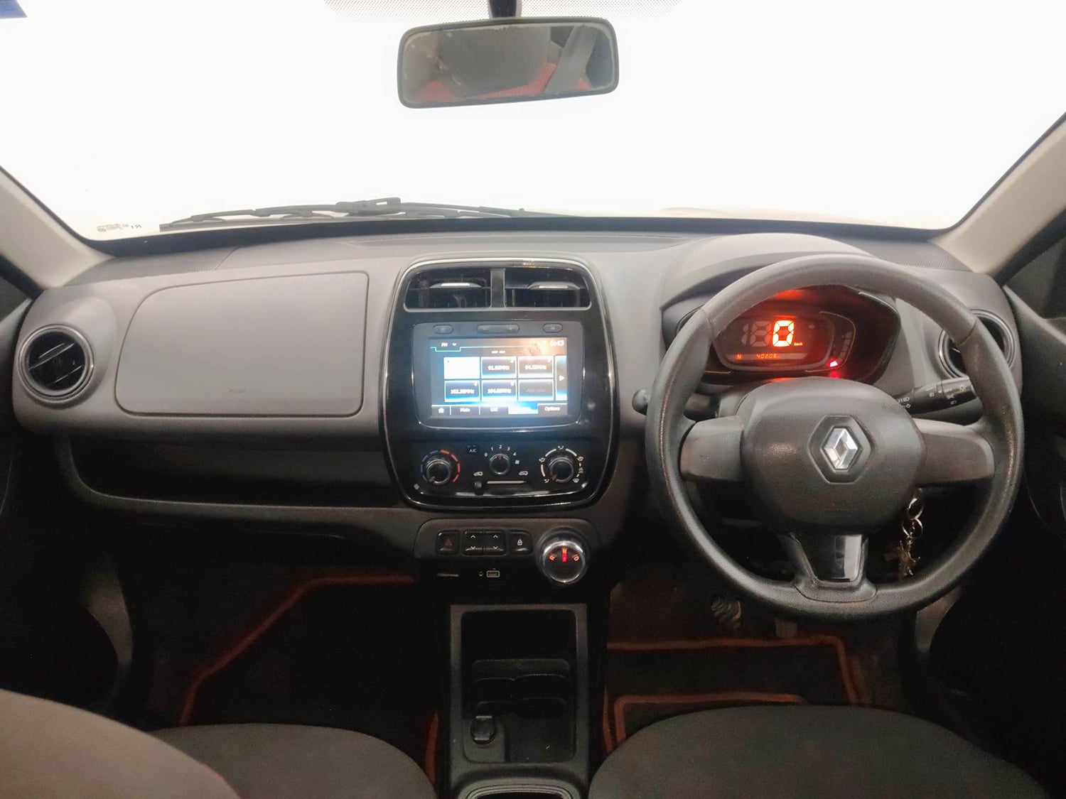 Used 2020 Renault Kwid 1.0 RXT AMT Opt Petrol Automatic interior DASHBOARD VIEW