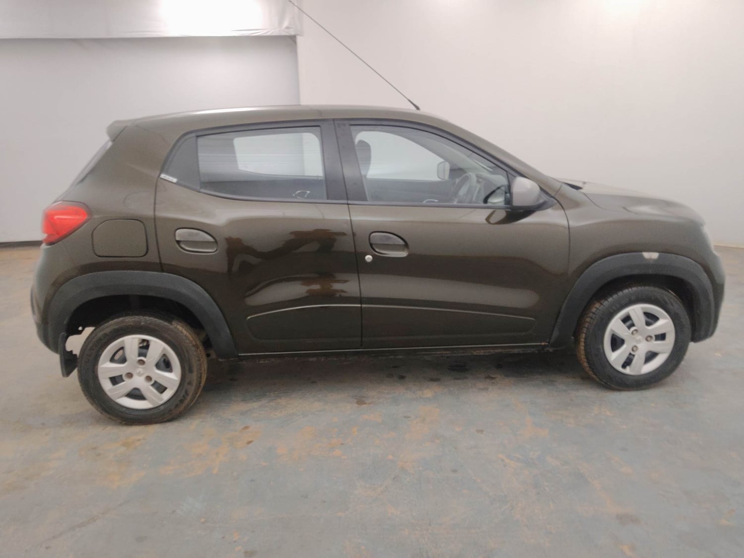 Used 2020 Renault Kwid 1.0 RXT AMT Opt Petrol Automatic exterior RIGHT SIDE VIEW