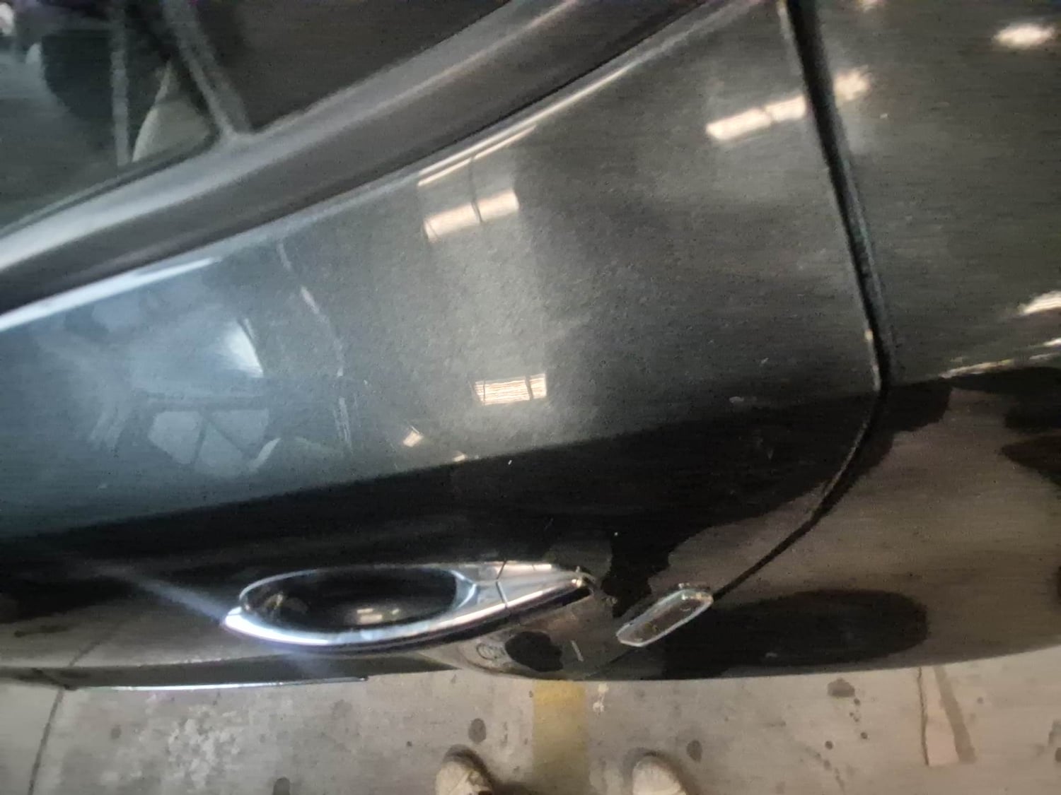 Used 2018 Volkswagen Ameo Highline1.2L Plus (P) 16 Alloy Petrol Manual dents MINOR DENT