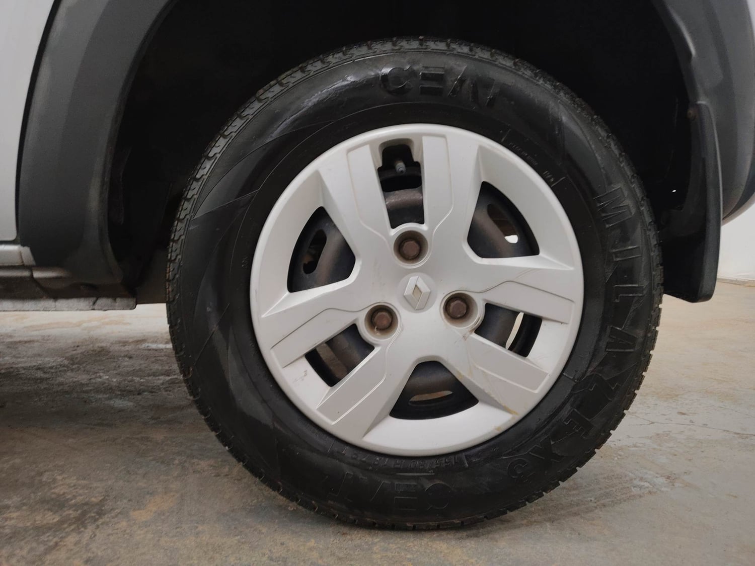 Used 2016 Renault Kwid RXL Petrol Manual tyres LEFT REAR TYRE RIM VIEW