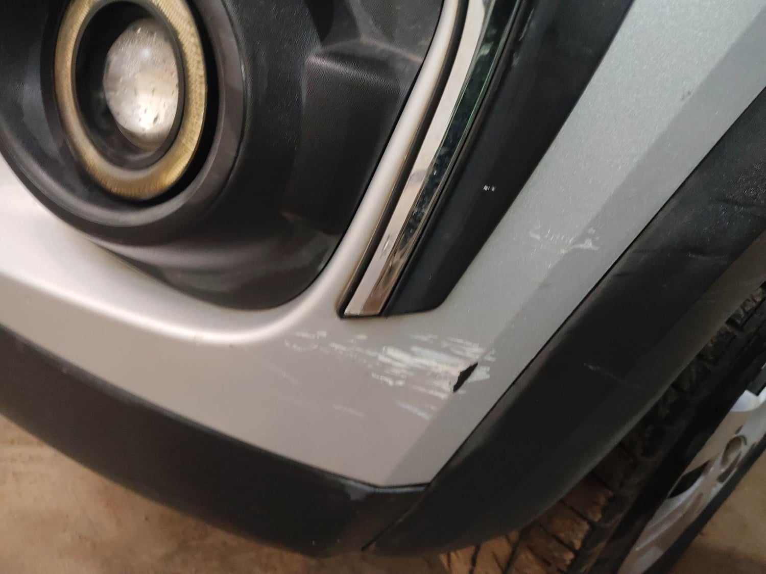 Used 2016 Renault Kwid RXL Petrol Manual dents MINOR SCRATCH