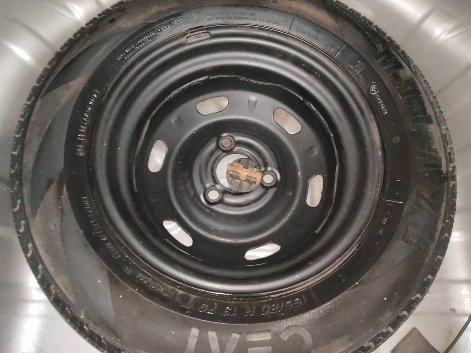 Used 2016 Renault Kwid RXL Petrol Manual tyres SPARE TYRE VIEW