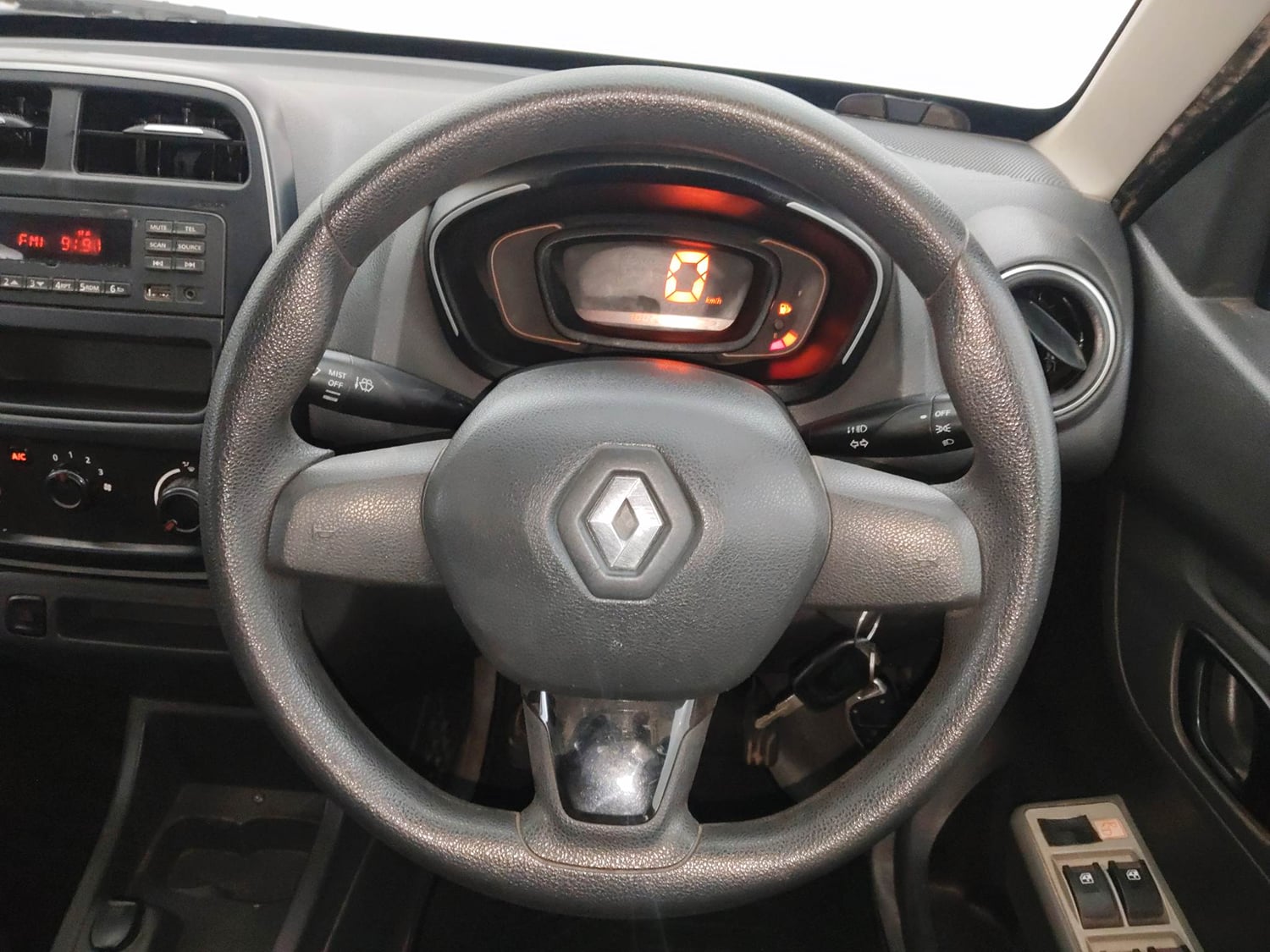 Used 2016 Renault Kwid RXL Petrol Manual interior STEERING VIEW