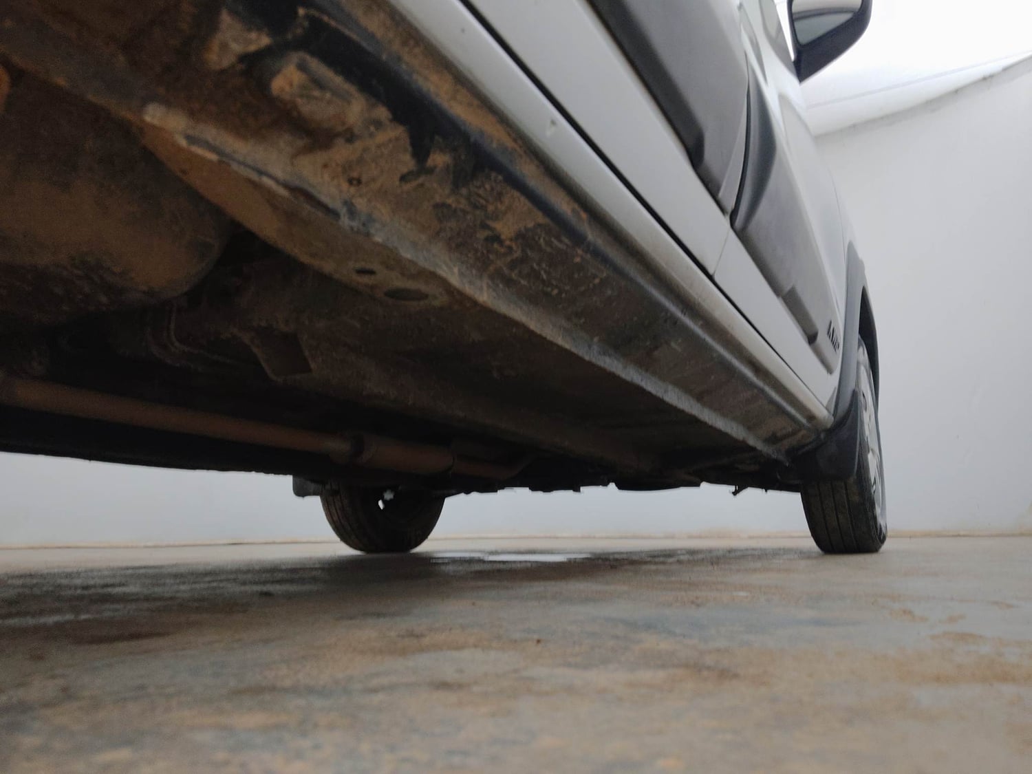 Used 2016 Renault Kwid RXL Petrol Manual extra REAR RIGHT UNDERBODY VIEW