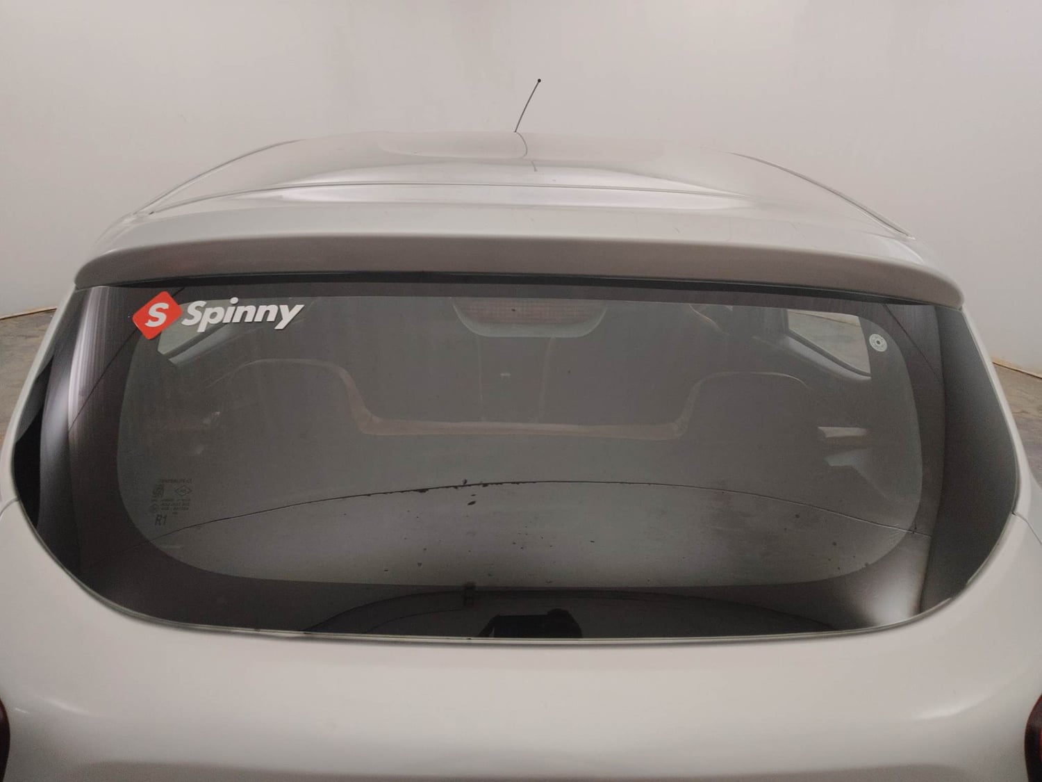 Used 2016 Renault Kwid RXL Petrol Manual exterior BACK WINDSHIELD VIEW