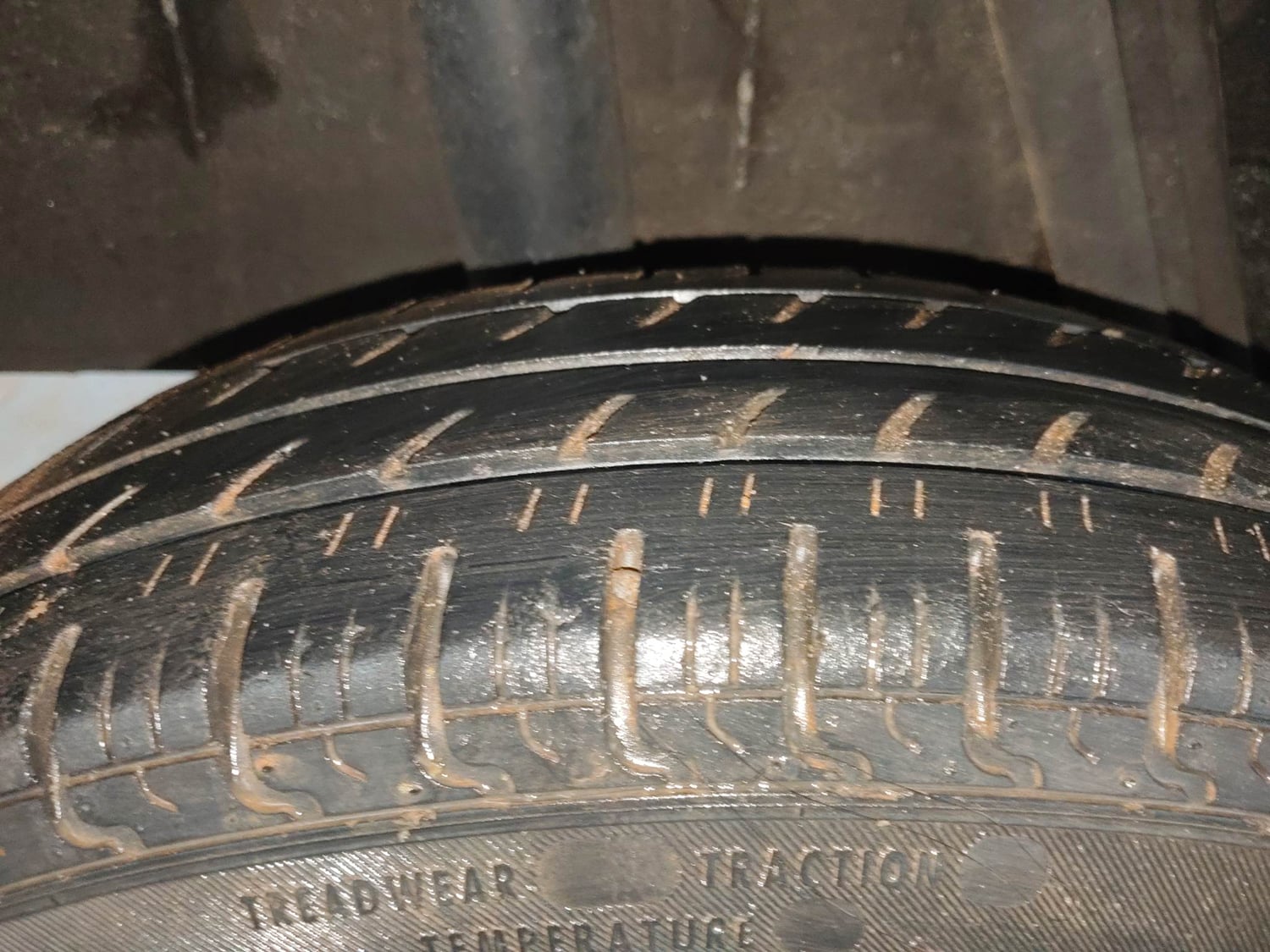 Used 2016 Renault Kwid RXL Petrol Manual tyres RIGHT REAR TYRE TREAD VIEW