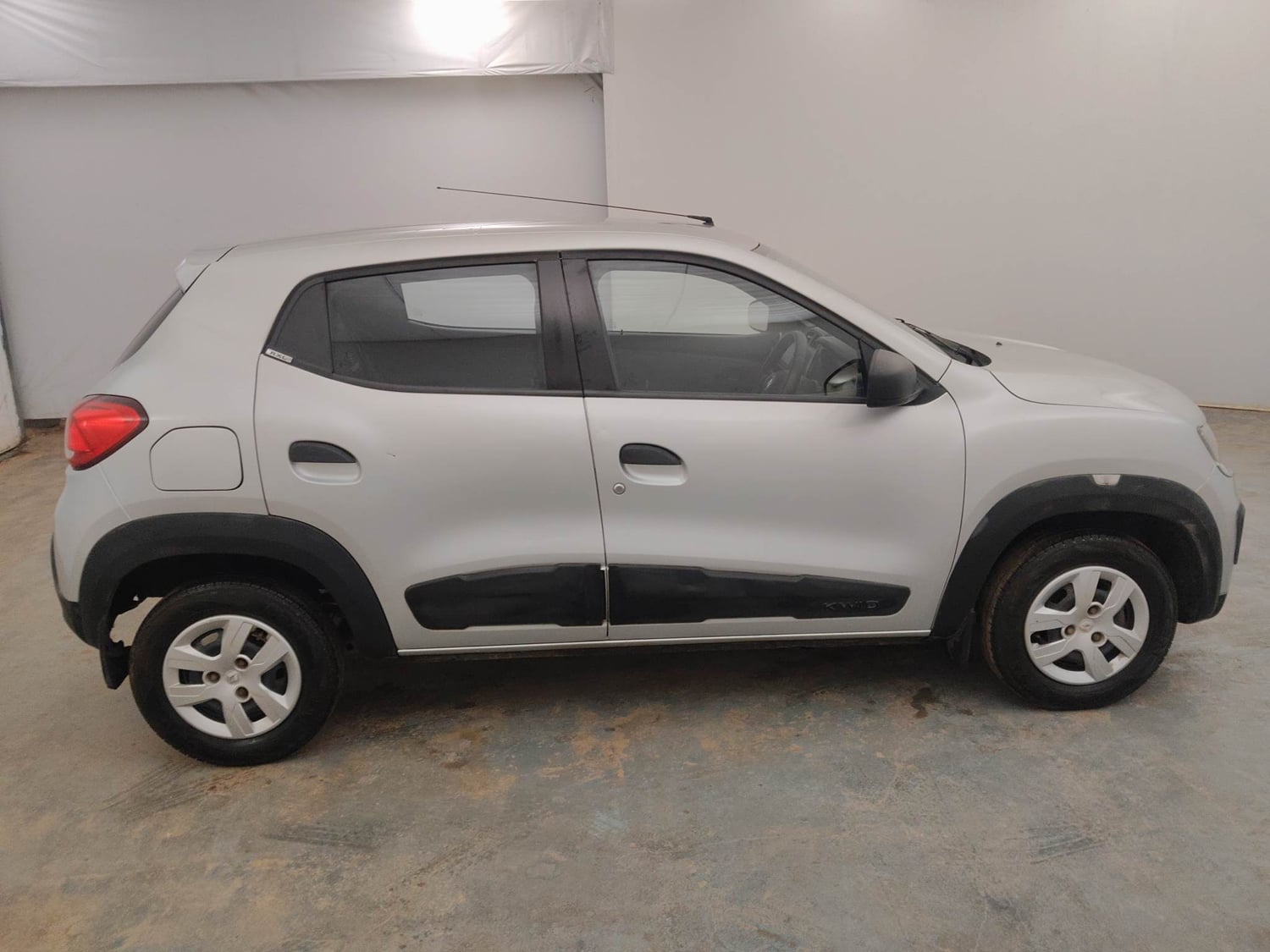 Used 2016 Renault Kwid RXL Petrol Manual exterior RIGHT SIDE VIEW