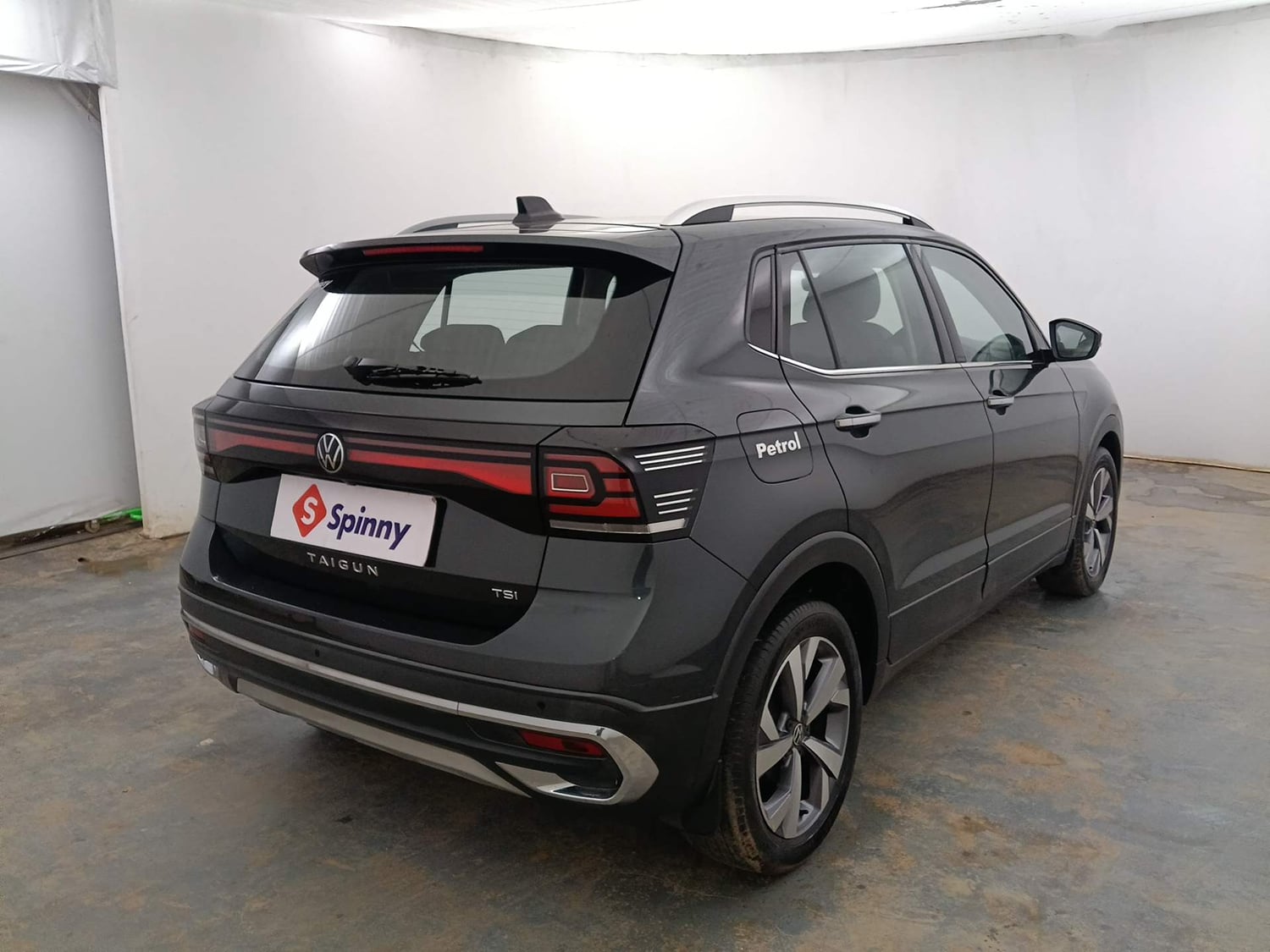 Used 2024 Volkswagen Taigun Topline 1.0 TSI AT Petrol Automatic exterior RIGHT REAR CORNER VIEW