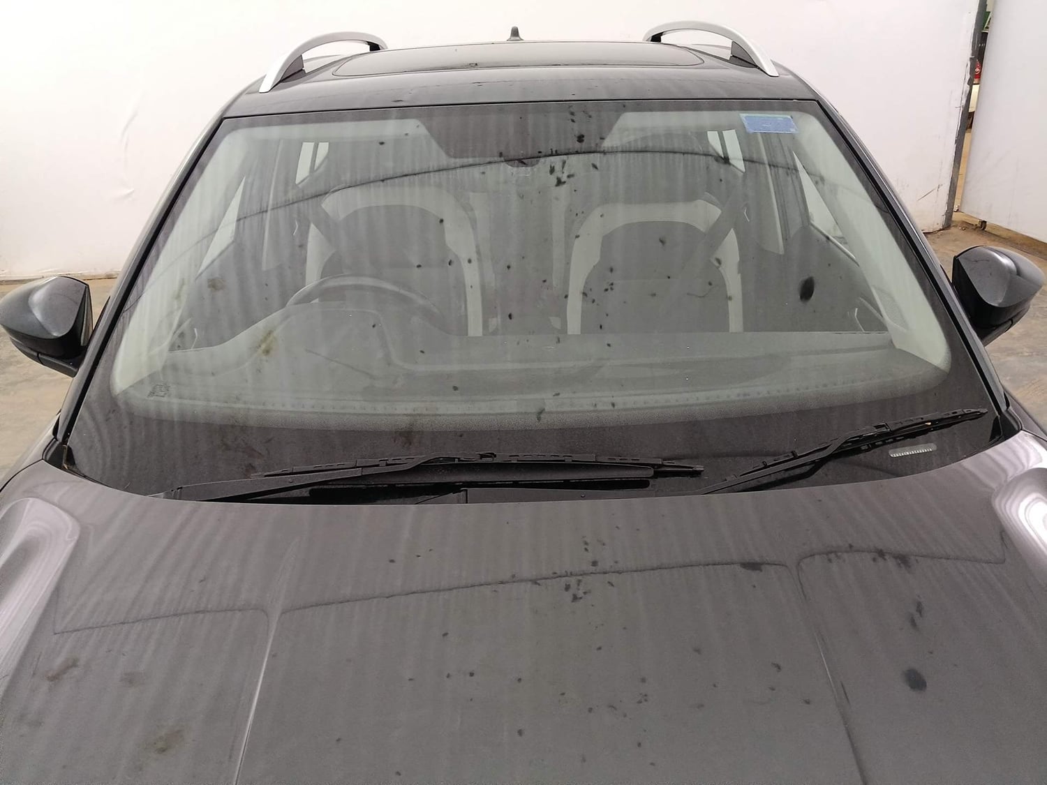 Used 2024 Volkswagen Taigun Topline 1.0 TSI AT Petrol Automatic exterior FRONT WINDSHIELD VIEW