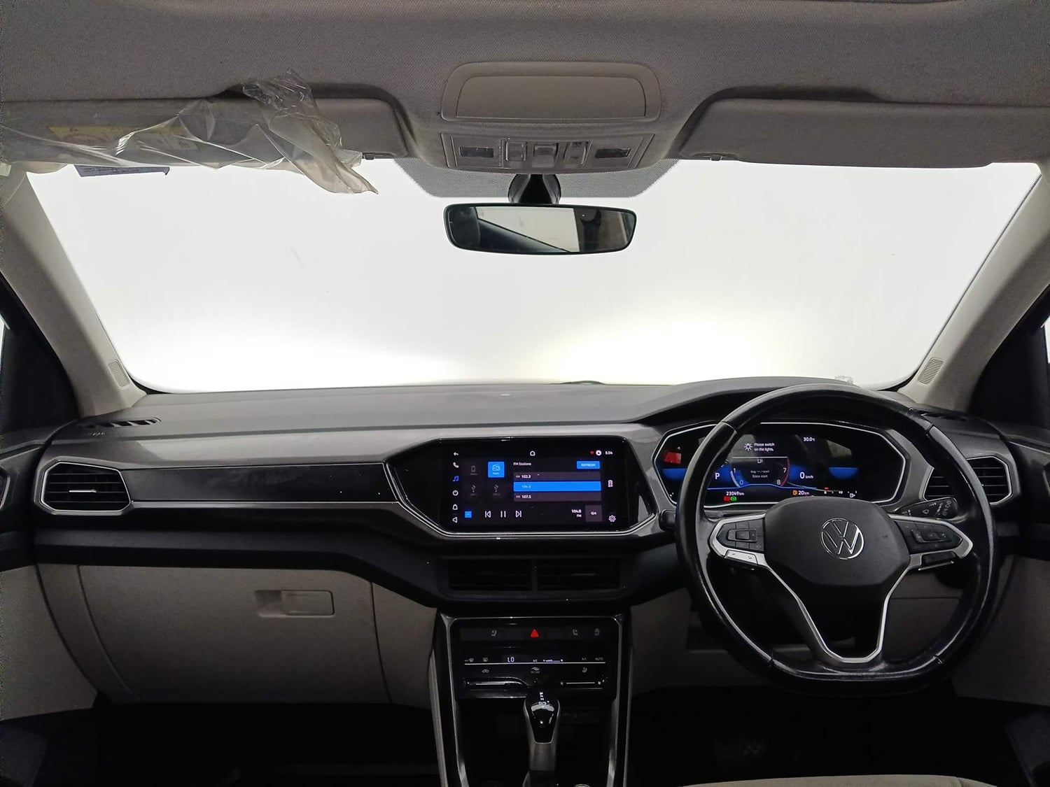 Used 2024 Volkswagen Taigun Topline 1.0 TSI AT Petrol Automatic interior DASHBOARD VIEW
