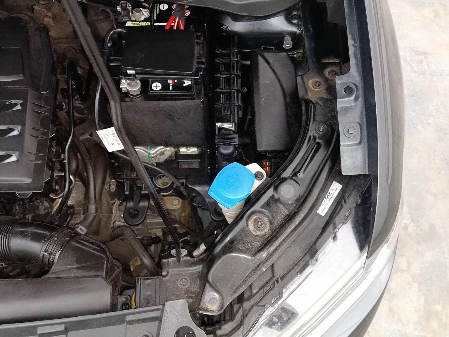 Used 2024 Volkswagen Taigun Topline 1.0 TSI AT Petrol Automatic engine ENGINE LEFT SIDE VIEW