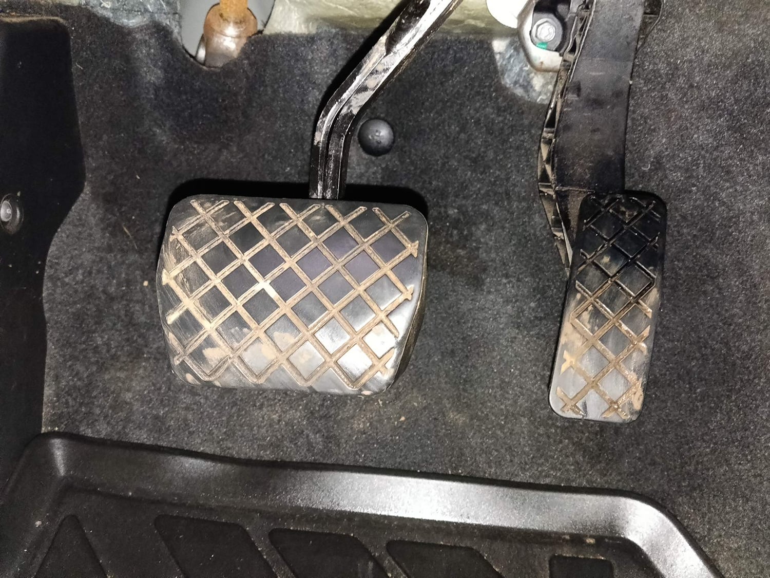 Used 2024 Volkswagen Taigun Topline 1.0 TSI AT Petrol Automatic interior PEDALS VIEW