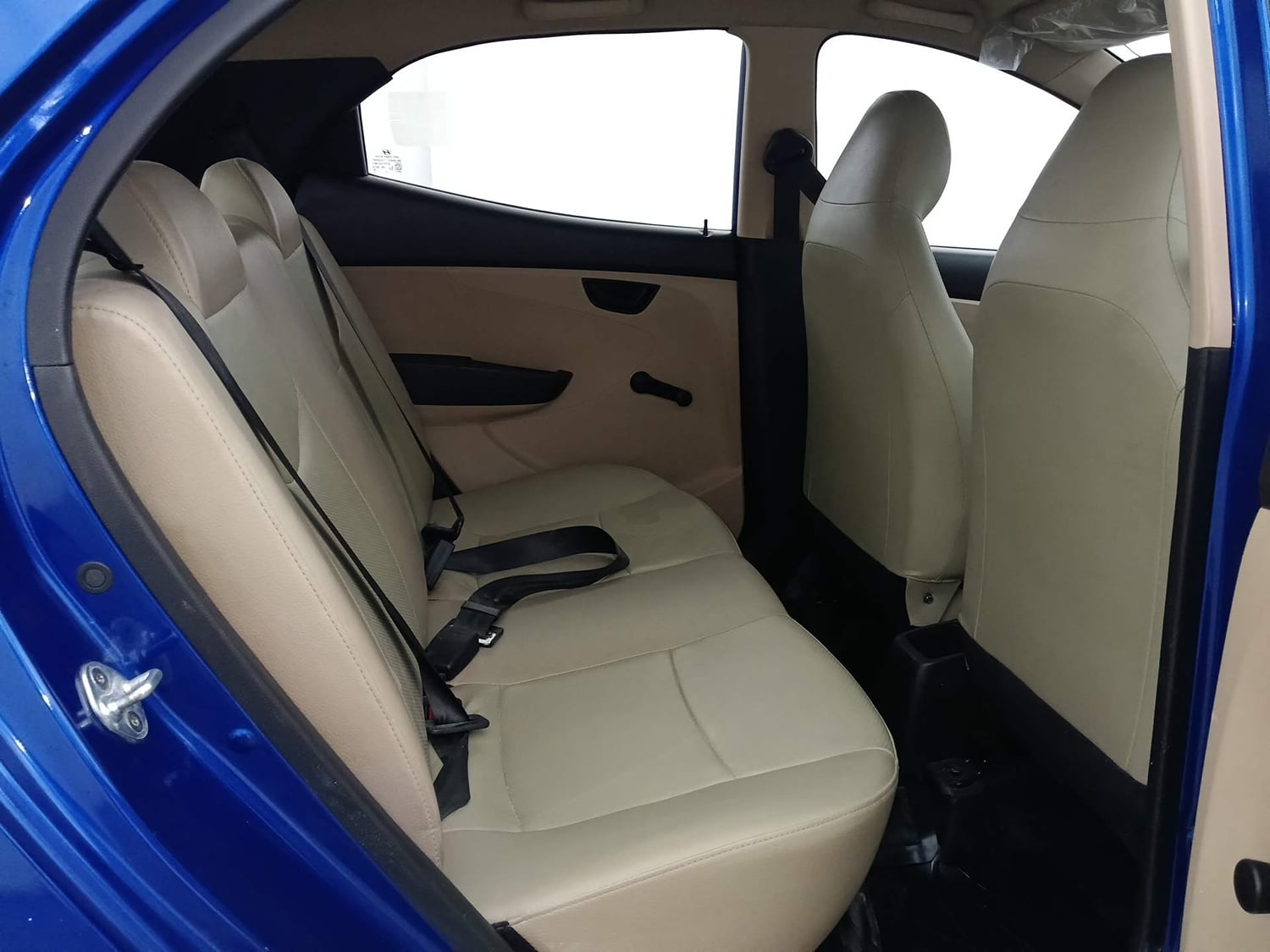Used 2017 Hyundai Eon Era + Petrol Manual interior RIGHT SIDE REAR DOOR CABIN VIEW