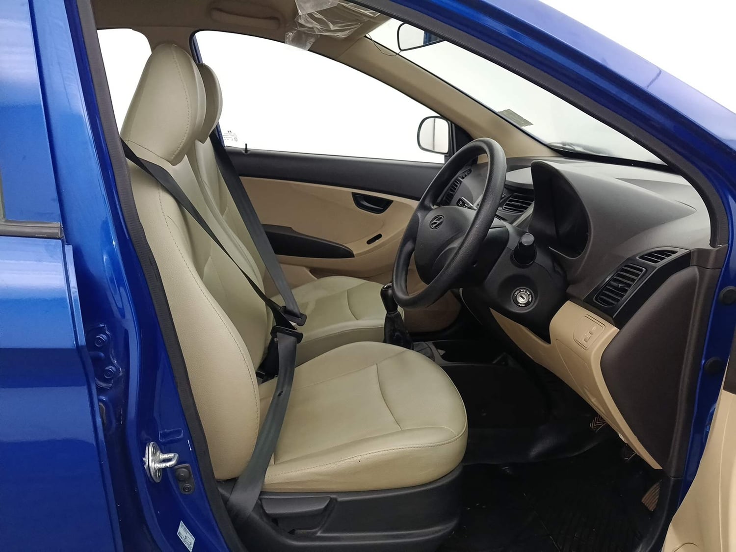 Used 2017 Hyundai Eon Era + Petrol Manual interior RIGHT SIDE FRONT DOOR CABIN VIEW