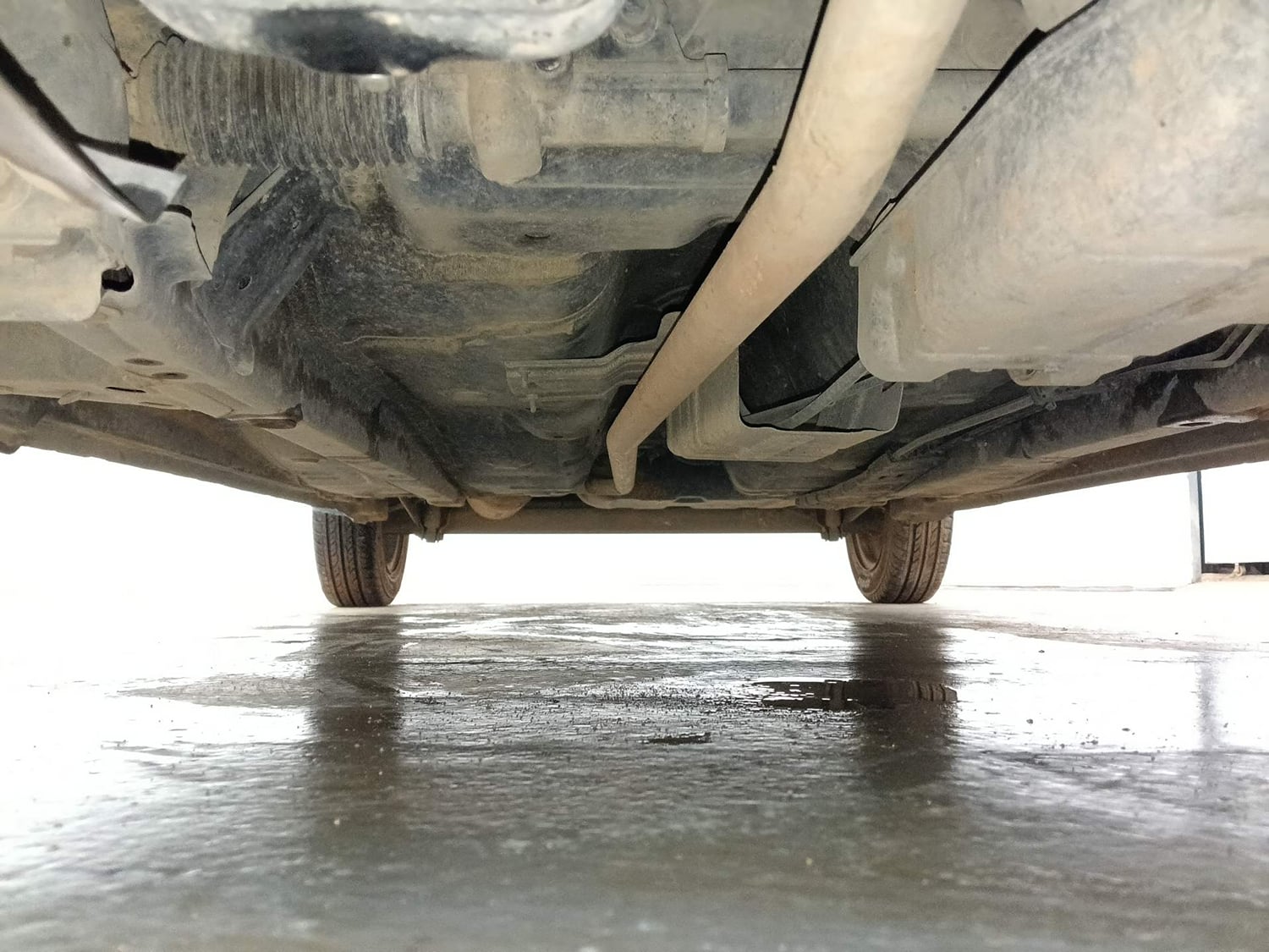Used 2017 Hyundai Eon Era + Petrol Manual extra FRONT LEFT UNDERBODY VIEW