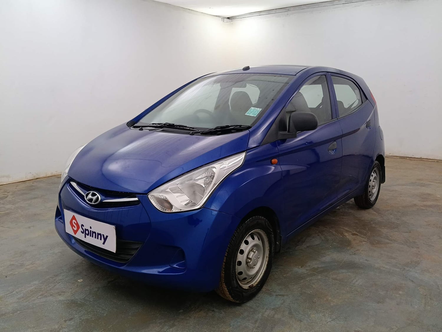 Used 2017 Hyundai Eon Era + Petrol Manual exterior LEFT FRONT CORNER VIEW