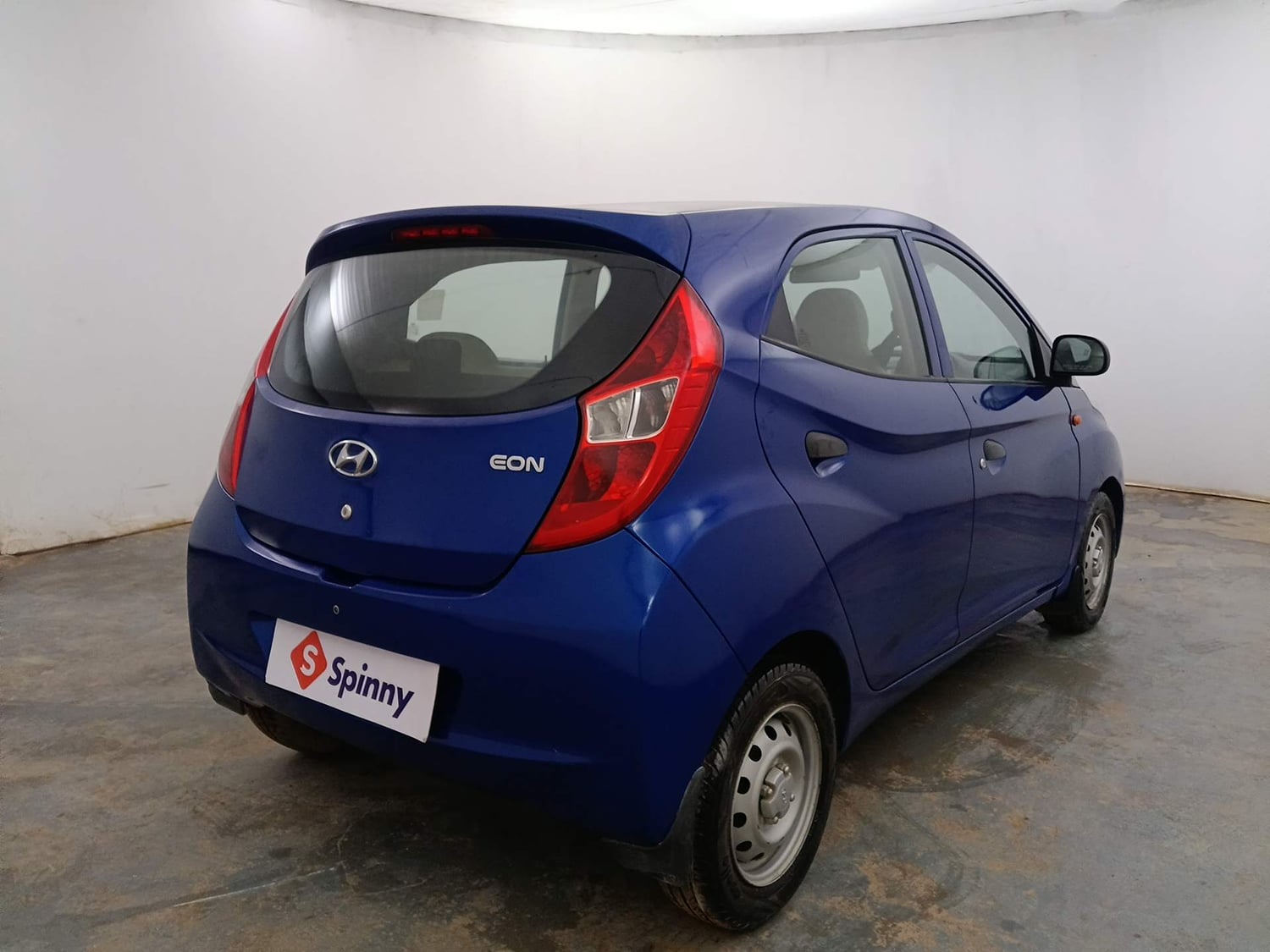 Used 2017 Hyundai Eon Era + Petrol Manual exterior RIGHT REAR CORNER VIEW
