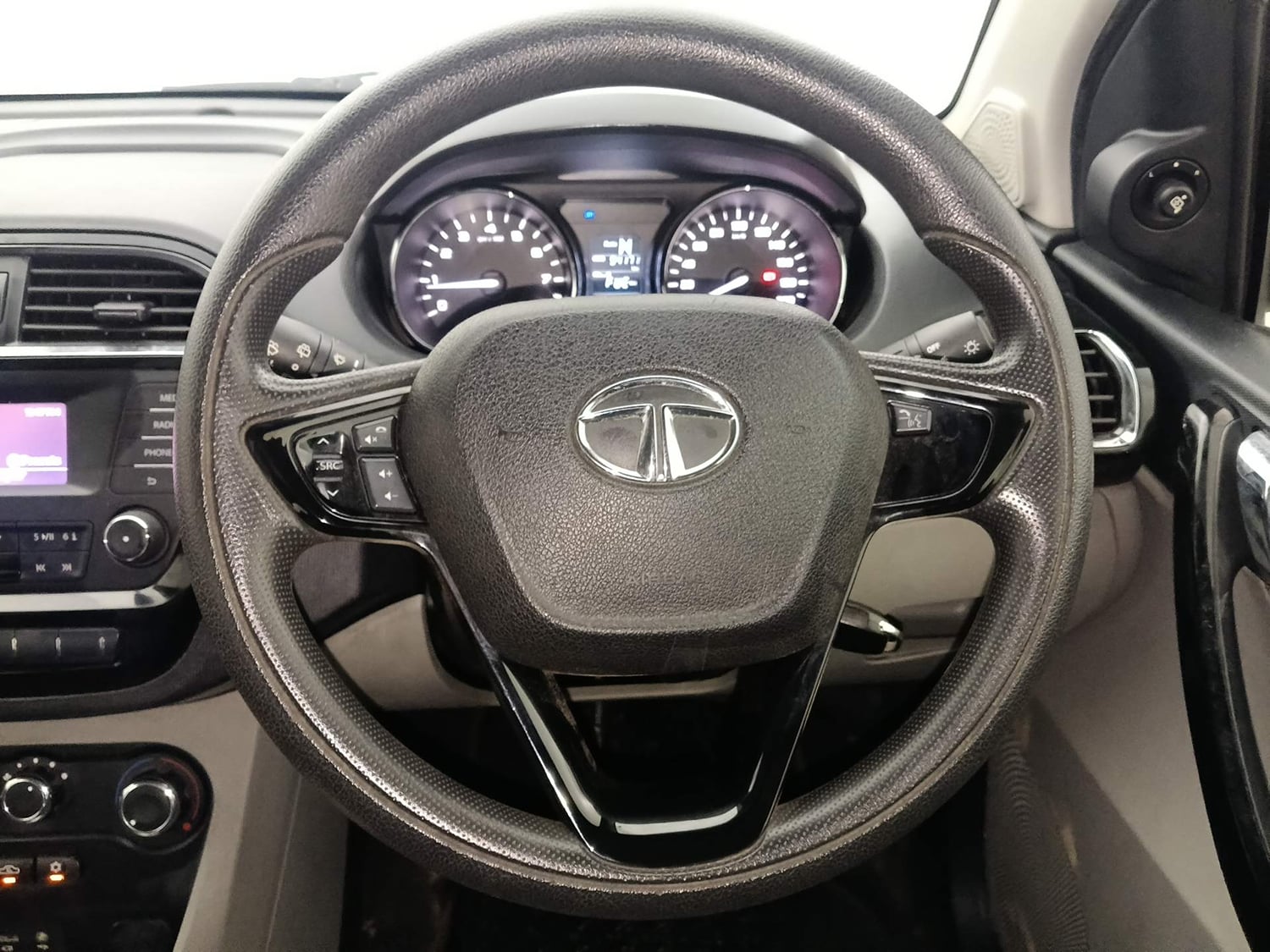 Used 2019 Tata Tiago Revotron XZA Petrol Automatic interior STEERING VIEW