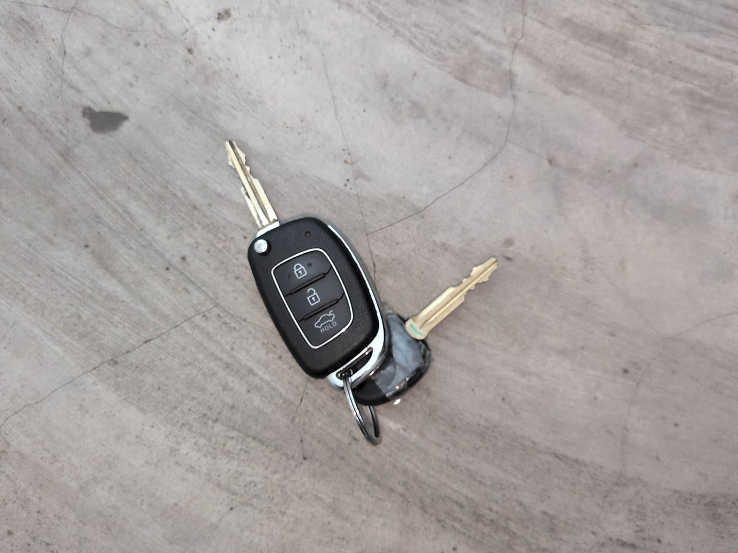 Used 2017 Hyundai Xcent SX Petrol Manual extra CAR KEY VIEW
