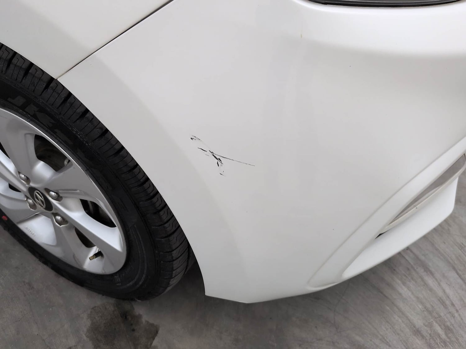 Used 2017 Hyundai Xcent SX Petrol Manual dents MINOR SCRATCH