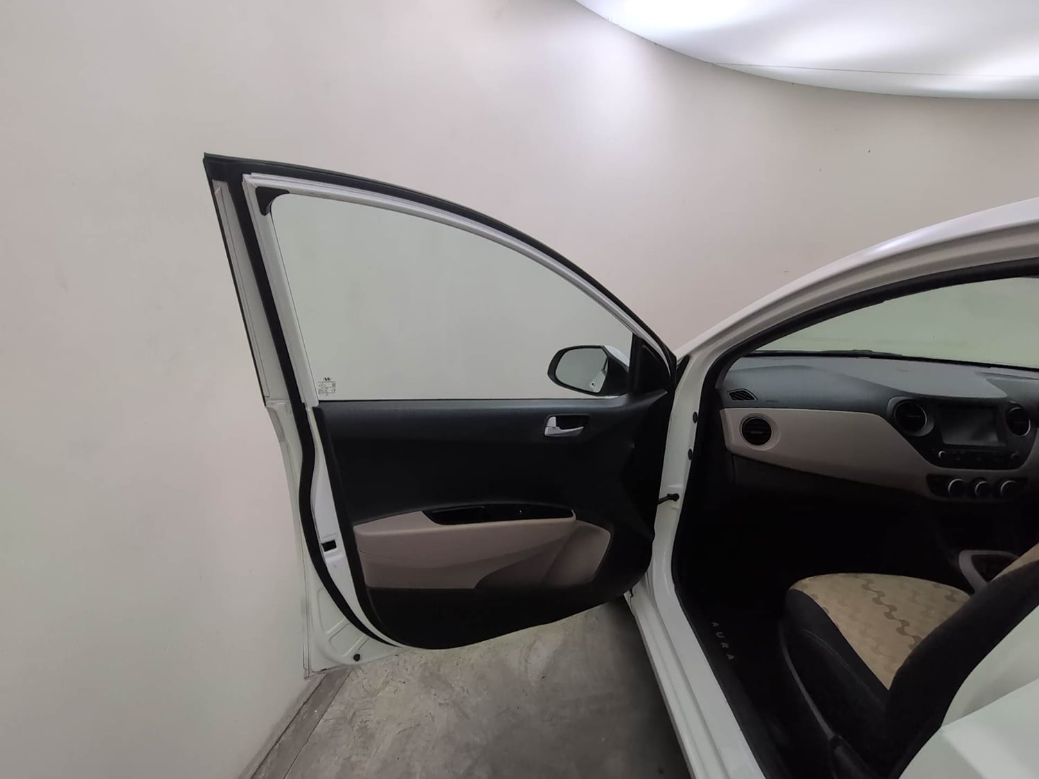 Used 2017 Hyundai Xcent SX Petrol Manual interior LEFT FRONT DOOR OPEN VIEW